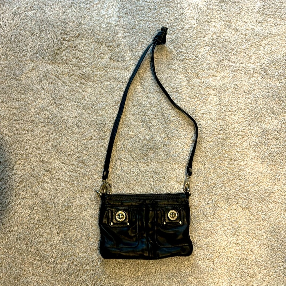 Marc Jacob’s cross body bag in Black